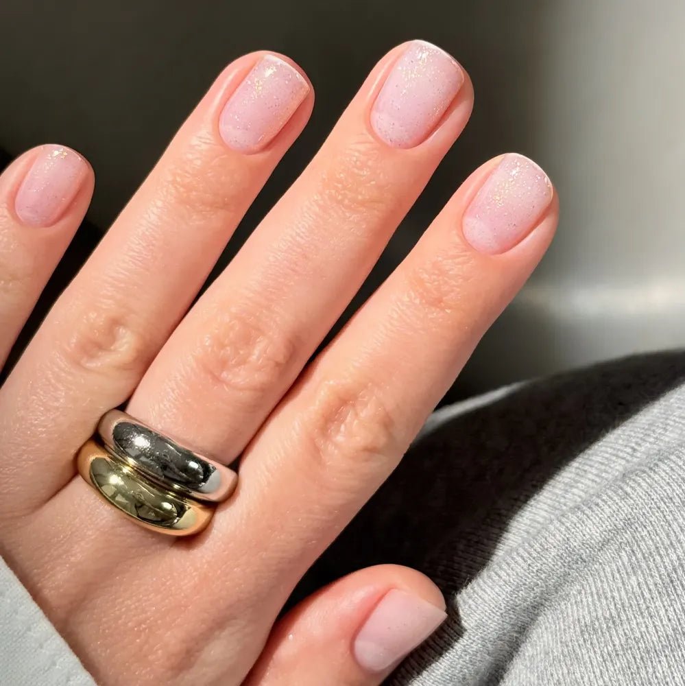 DARK Shine Top Coat 07, 10 ml - Level Up Beauty Supply